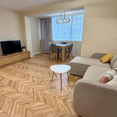 Cozy Cathedral Corner - 2 Mins Walk From The Main Pedestrian Street Varna