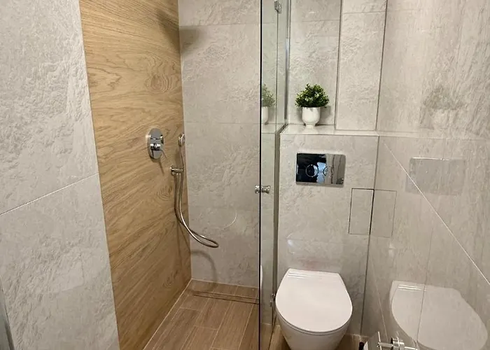 Cozy Cathedral Corner - 2 Mins Walk From The Main Pedestrian Street Appartamento *