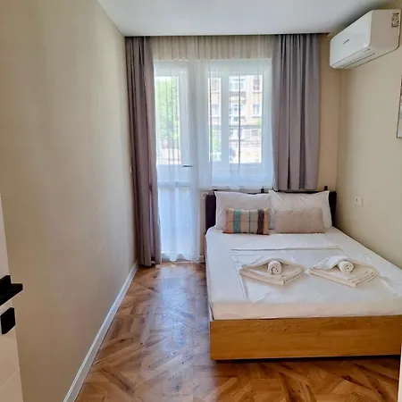 Apartment Cozy Cathedral Corner - 2 Mins Walk From The Main Pedestrian Street Varna